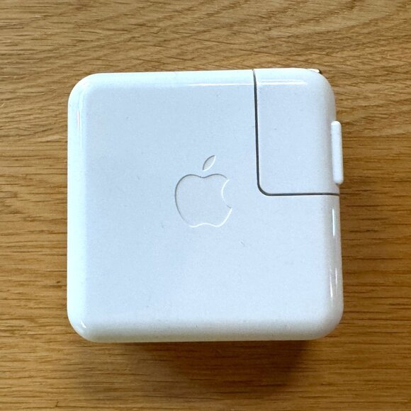 Apple Power Supplies: iPod USB Power Adapter, Model A1102, OEM, Circa 2005 - Picture 2 of 12